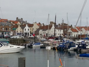 dal molo il lato destro del paese